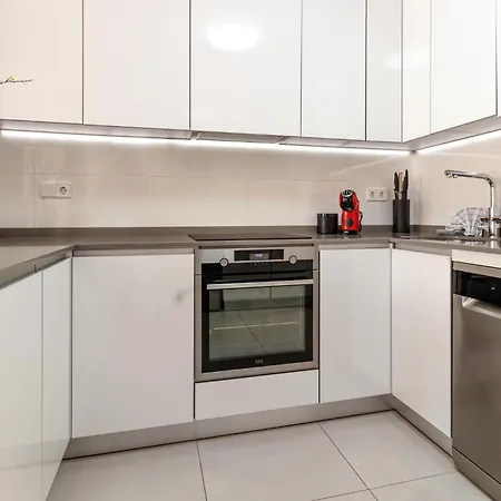 3 Bedroom Gorgeous In *