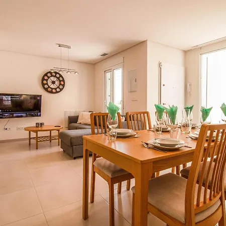 3 Bedroom Gorgeous In Holiday home