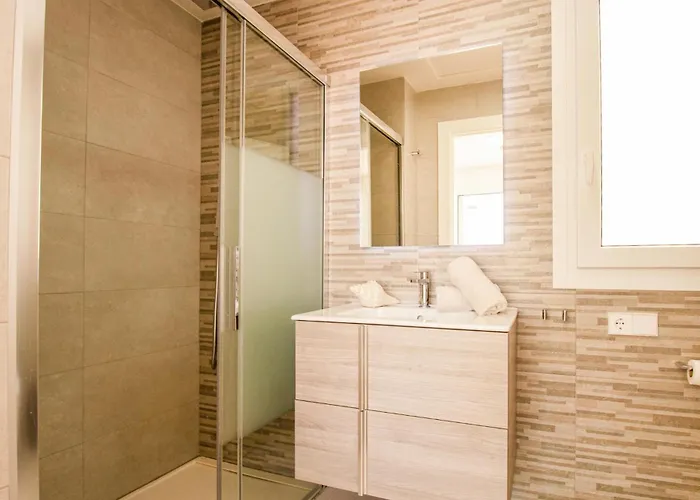 3 Bedroom Gorgeous In Σπίτι διακοπών Τορεβιέχα